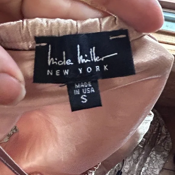 Champagne Satin Halter Top Sz Small Y2K Minimalist Glamour Luxe Nicole Miller NY - Picture 7 of 8